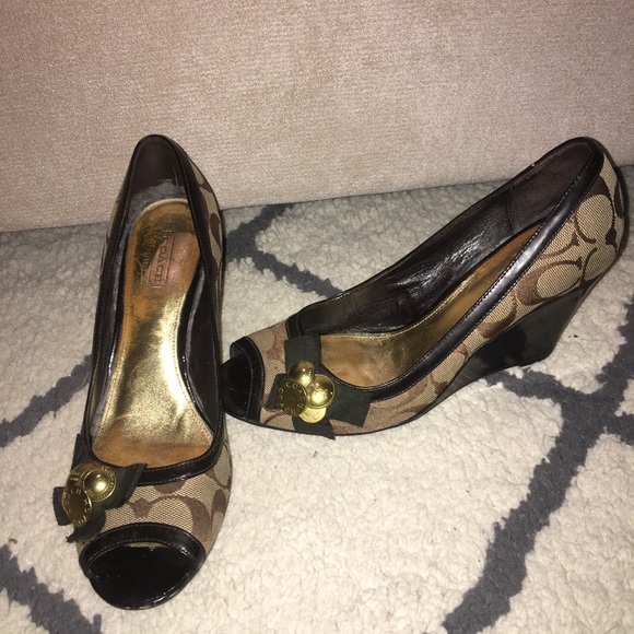 Coach Wedges - Picture 3 of 4